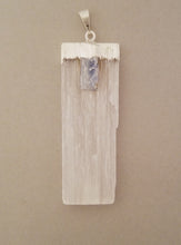 Load image into Gallery viewer, Selenite pendant and Kyanite
